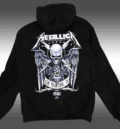 Черен суичър с цип Metallica. Голям принт с череп, светкавици и надпис San Francisco на гърба и малко лого отпред.