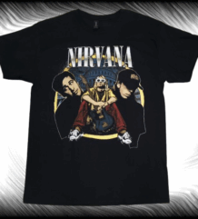 Черна тениска с щампа на членовете на групата Nirvana.