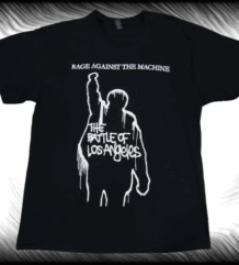 Черна тениска с щампа на вдигнат юмрук с надпис "Rage Against The Machine" и "The Battle Of Los Angeles".